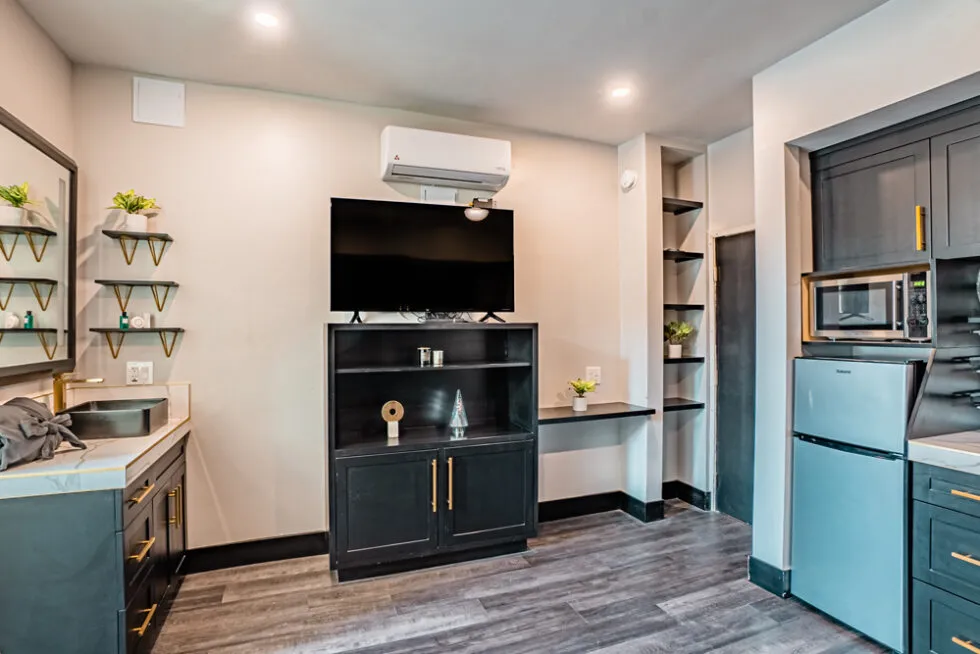 Queen Sized Suite